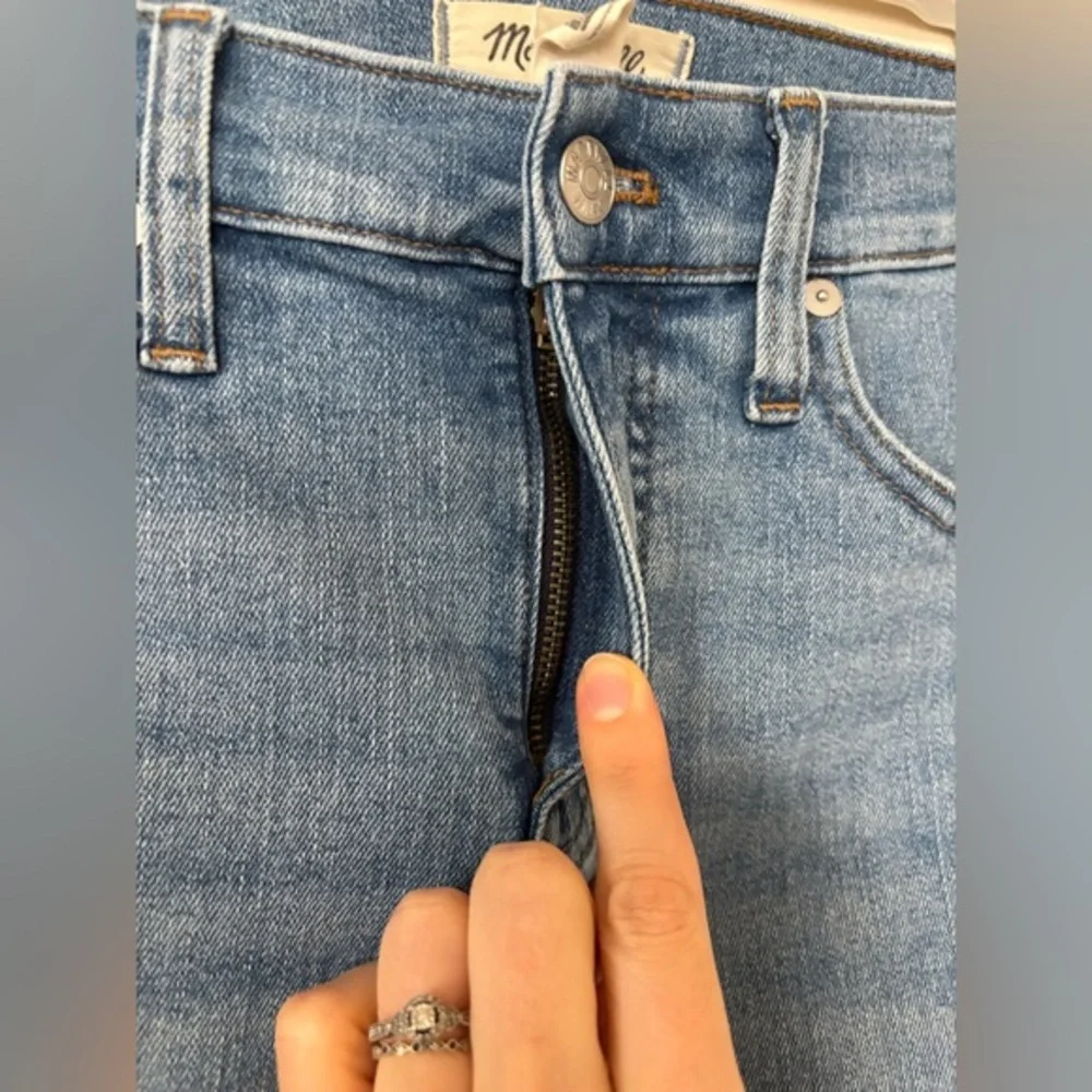 Madewell The Mid-Rise Kick out Jeans‎